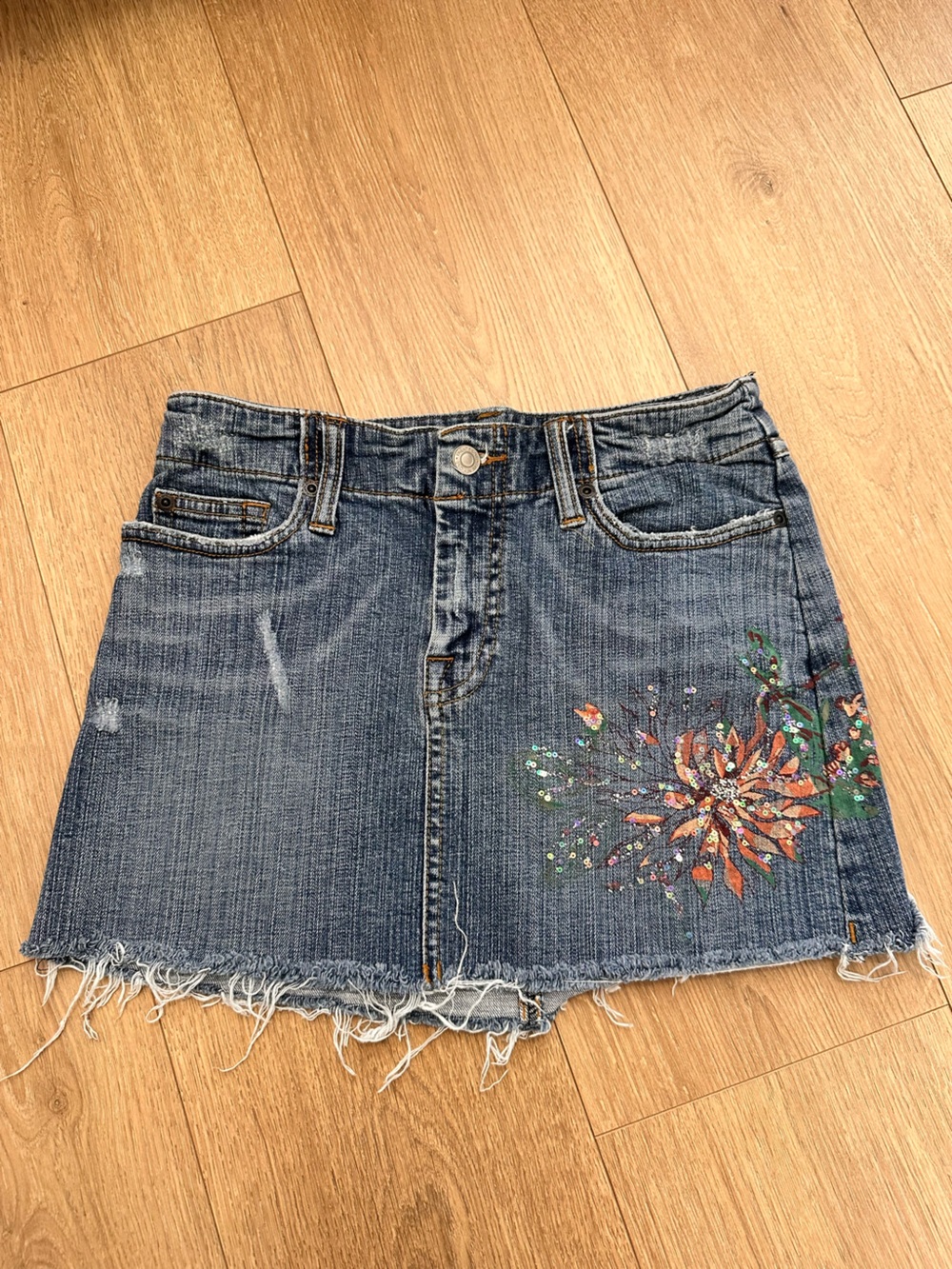 Twentyone Vintage Y2K Dark Blue Denim Skirt with Floral Embroidery
